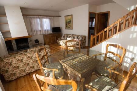 Casa Amb Jardi Alp Apartment Luaran gambar